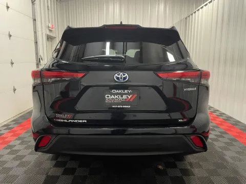 Another view of 2021 Toyota Highlander Hybrid XLE for sale in Branson West, MO at Oakley Auto World