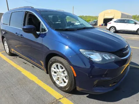 More photos of 2020 Chrysler Voyager LXI at Oakley Auto World, MO