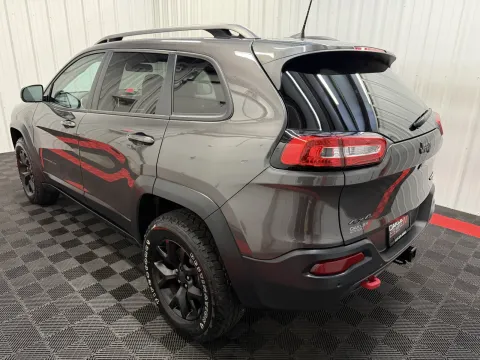 Photos of 2018 Jeep Cherokee Trailhawk for sale in Branson West, MO at Oakley Auto World