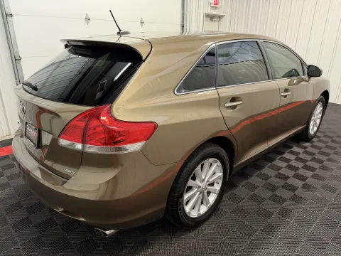 More photos of 2011 Toyota Venza at Oakley Auto World, MO