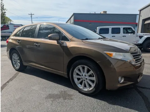 More photos of 2011 Toyota Venza at Oakley Auto World, MO