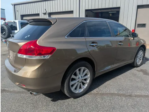 More photos of 2011 Toyota Venza at Oakley Auto World, MO