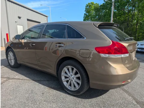 Photos of 2011 Toyota Venza for sale in Branson West, MO at Oakley Auto World