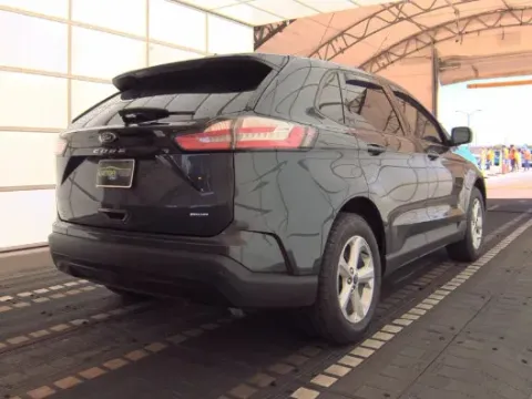 More photos of 2022 Ford Edge SE at Oakley Auto World, MO