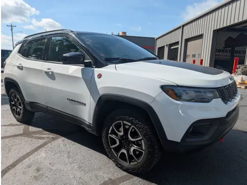 More photos of 2026 Jeep Compass Trailhawk at Oakley Auto World, MO