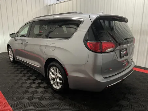 Photos of 2020 Chrysler Pacifica Limited for sale in Branson West, MO at Oakley Auto World