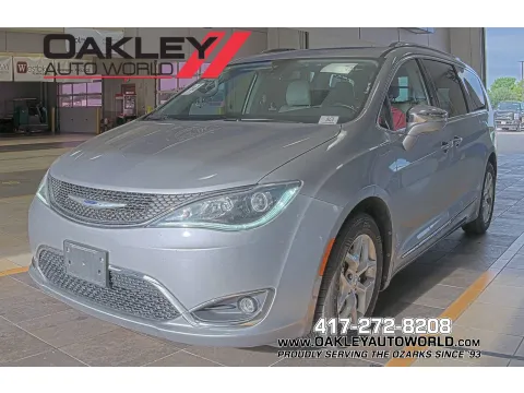 Silver 2020 Chrysler Pacifica Limited for sale in Branson West, MO