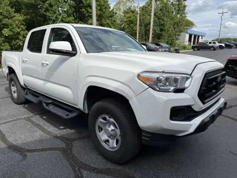 More photos of 2023 Toyota Tacoma SR at Oakley Auto World, MO
