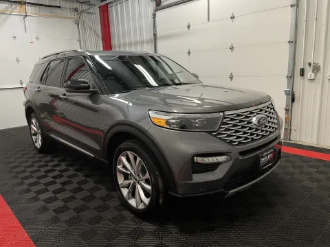 More photos of 2023 Ford Explorer Platinum at Oakley Auto World, MO