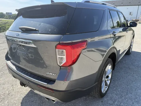 More photos of 2023 Ford Explorer Platinum at Oakley Auto World, MO