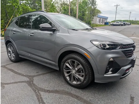 More photos of 2020 Buick Encore GX Essence at Oakley Auto World, MO