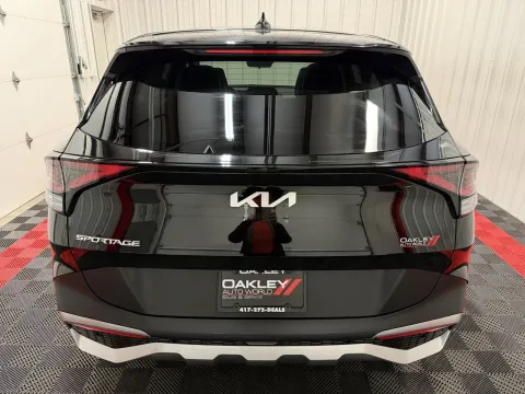More photos of 2023 Kia Sportage EX at Oakley Auto World, MO