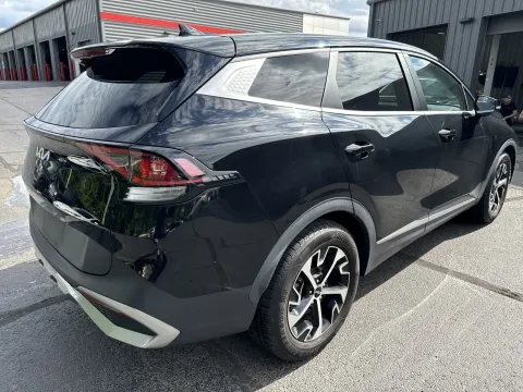 More photos of 2023 Kia Sportage EX at Oakley Auto World, MO