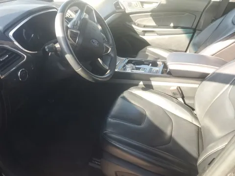 More photos of 2020 Ford Edge Titanium at Oakley Auto World, MO