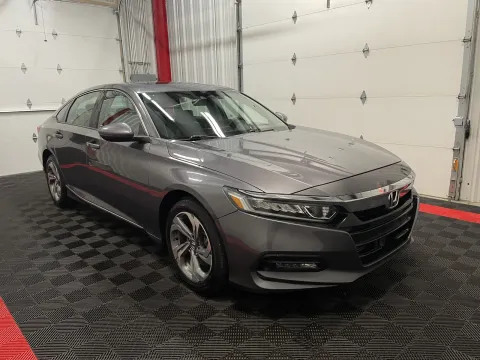 More photos of 2018 Honda Accord EX-L 2.0T at Oakley Auto World, MO
