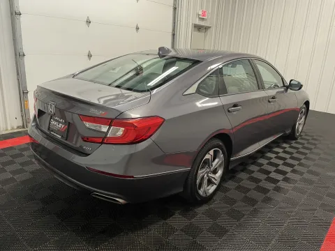 More photos of 2018 Honda Accord EX-L 2.0T at Oakley Auto World, MO