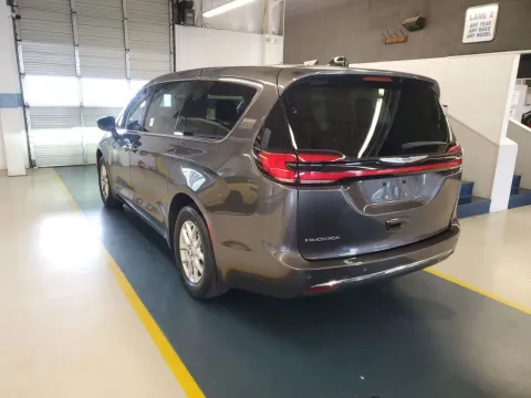 Photos of 2023 Chrysler Pacifica Touring L for sale in Branson West, MO at Oakley Auto World