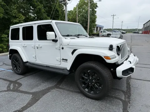 More photos of 2022 Jeep Wrangler at Oakley Auto World, MO
