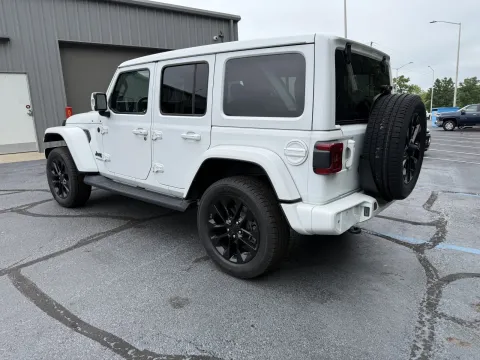 Photos of 2022 Jeep Wrangler for sale in Branson West, MO at Oakley Auto World