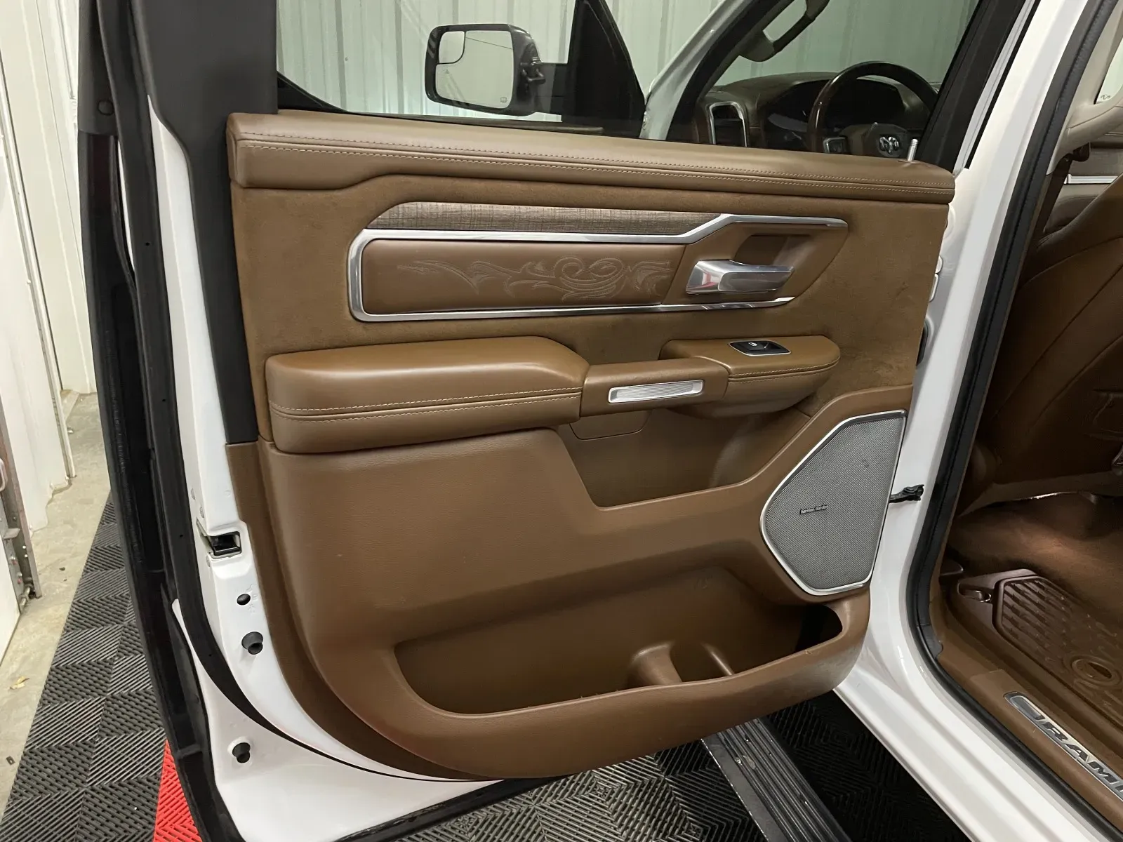 2023 RAM Ram 1500 Pickup Longhorn - Photo 42