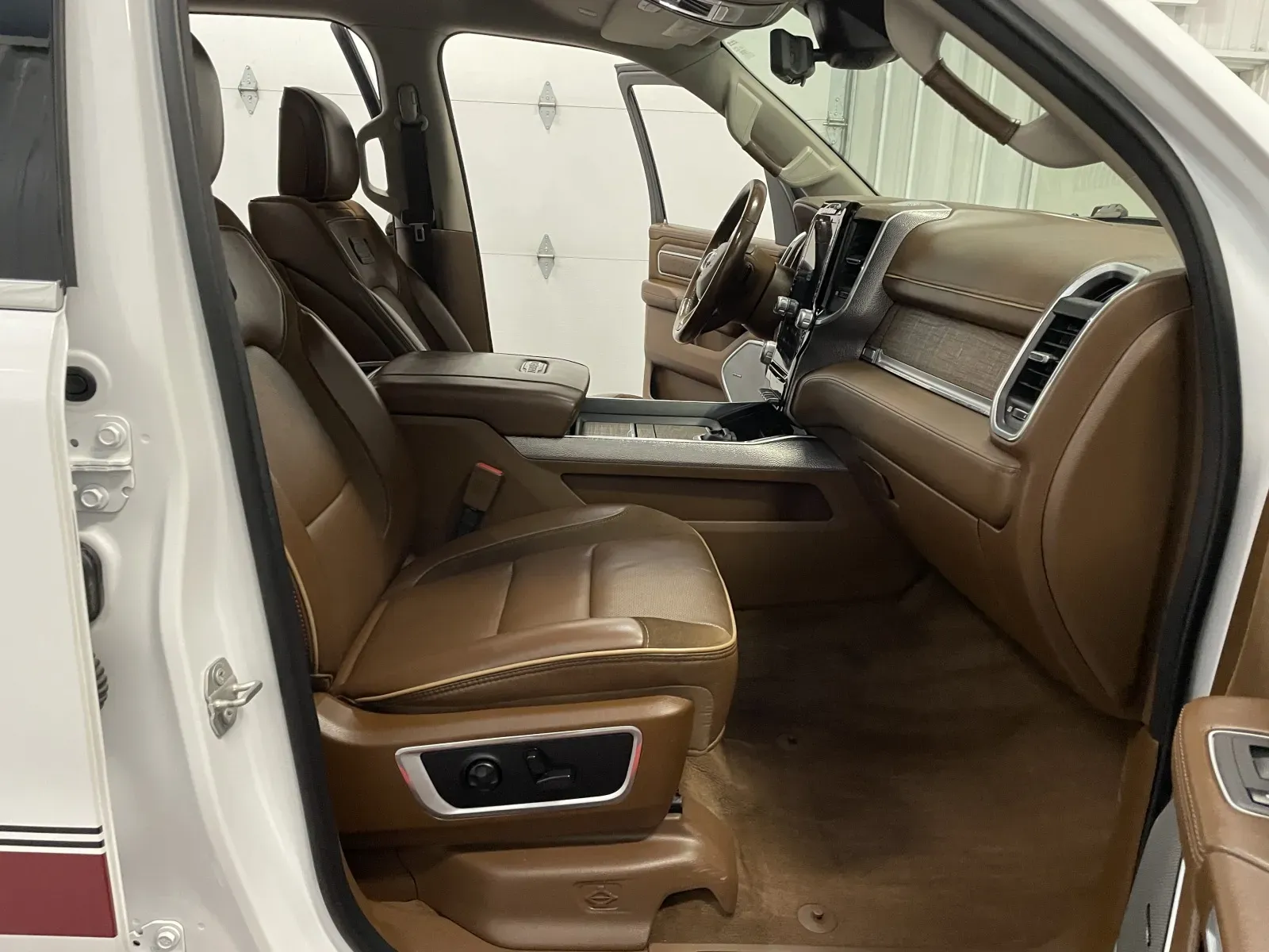 2023 RAM Ram 1500 Pickup Longhorn - Photo 46