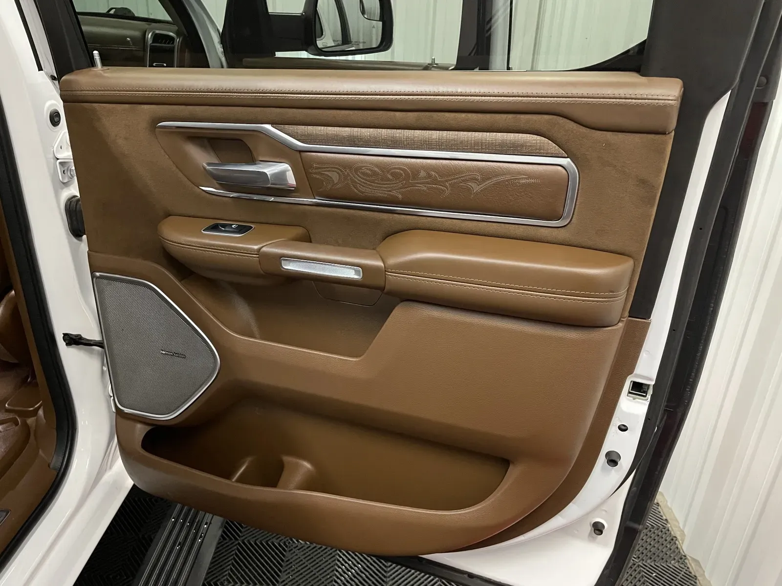 2023 RAM Ram 1500 Pickup Longhorn - Photo 44