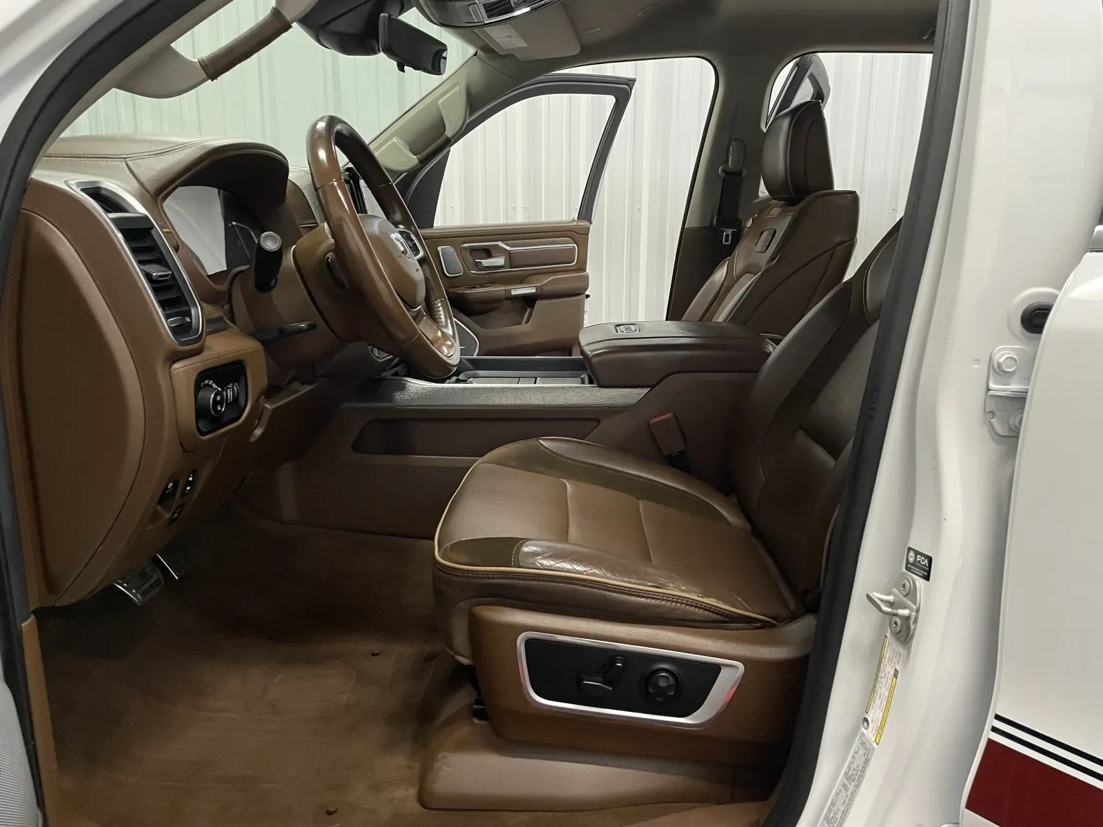 2023 RAM Ram 1500 Pickup Longhorn - Photo 38