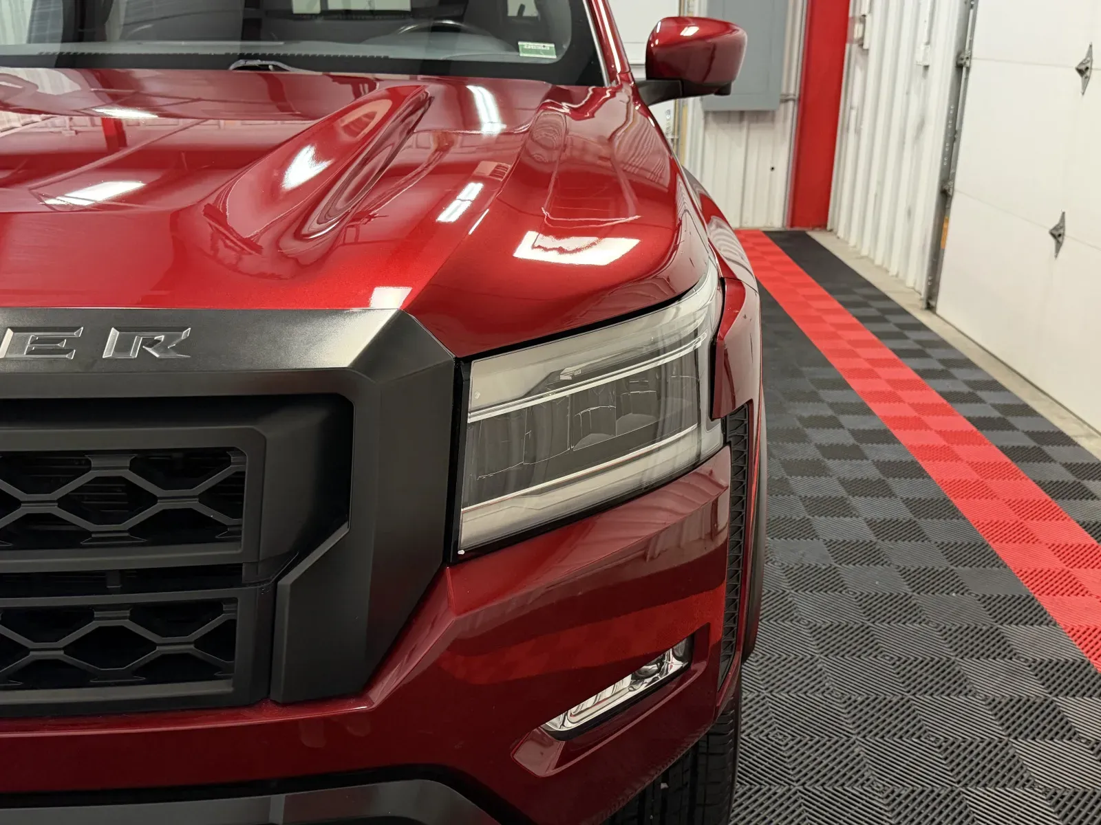 2023 Nissan Frontier PRO-4X - Photo 9