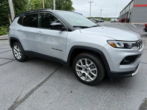 More photos of 2025 Jeep Compass Limited at Oakley Auto World, MO