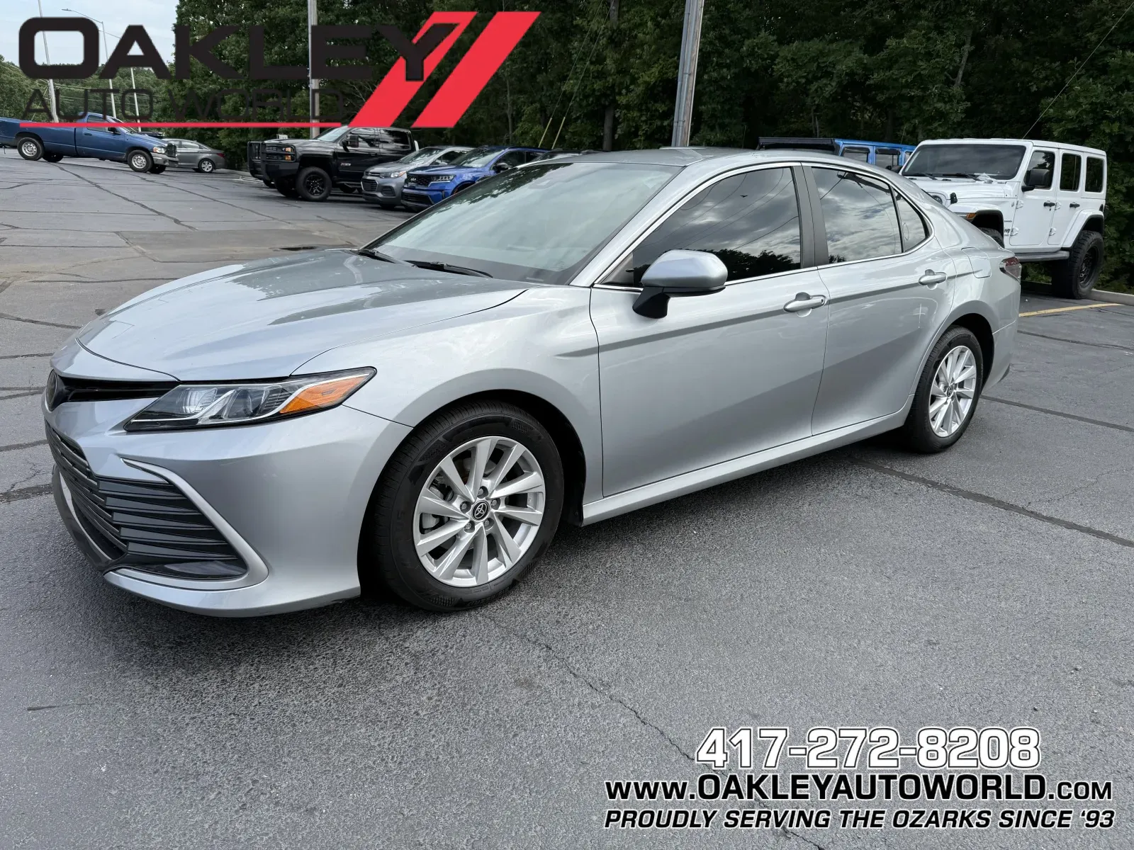 2023 Toyota Camry LE's photo