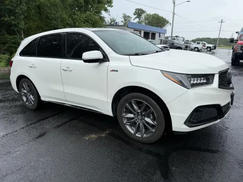 More photos of 2019 Acura MDX 3.5L Technology Pkg w/A-Spec Pkg at Oakley Auto World, MO