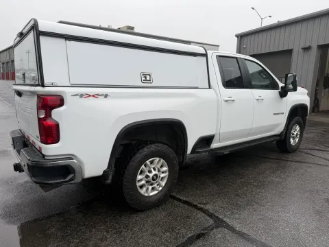 More photos of 2020 Chevrolet Silverado 2500HD LT at Oakley Auto World, MO