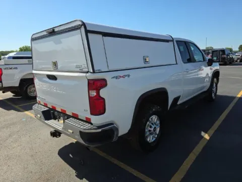 More photos of 2020 Chevrolet Silverado 2500HD LT at Oakley Auto World, MO