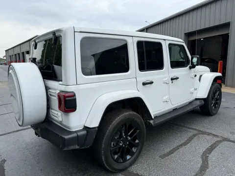 More photos of 2022 Jeep Wrangler at Oakley Auto World, MO