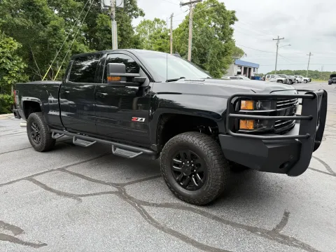 More photos of 2016 Chevrolet Silverado 2500HD LT at Oakley Auto World, MO