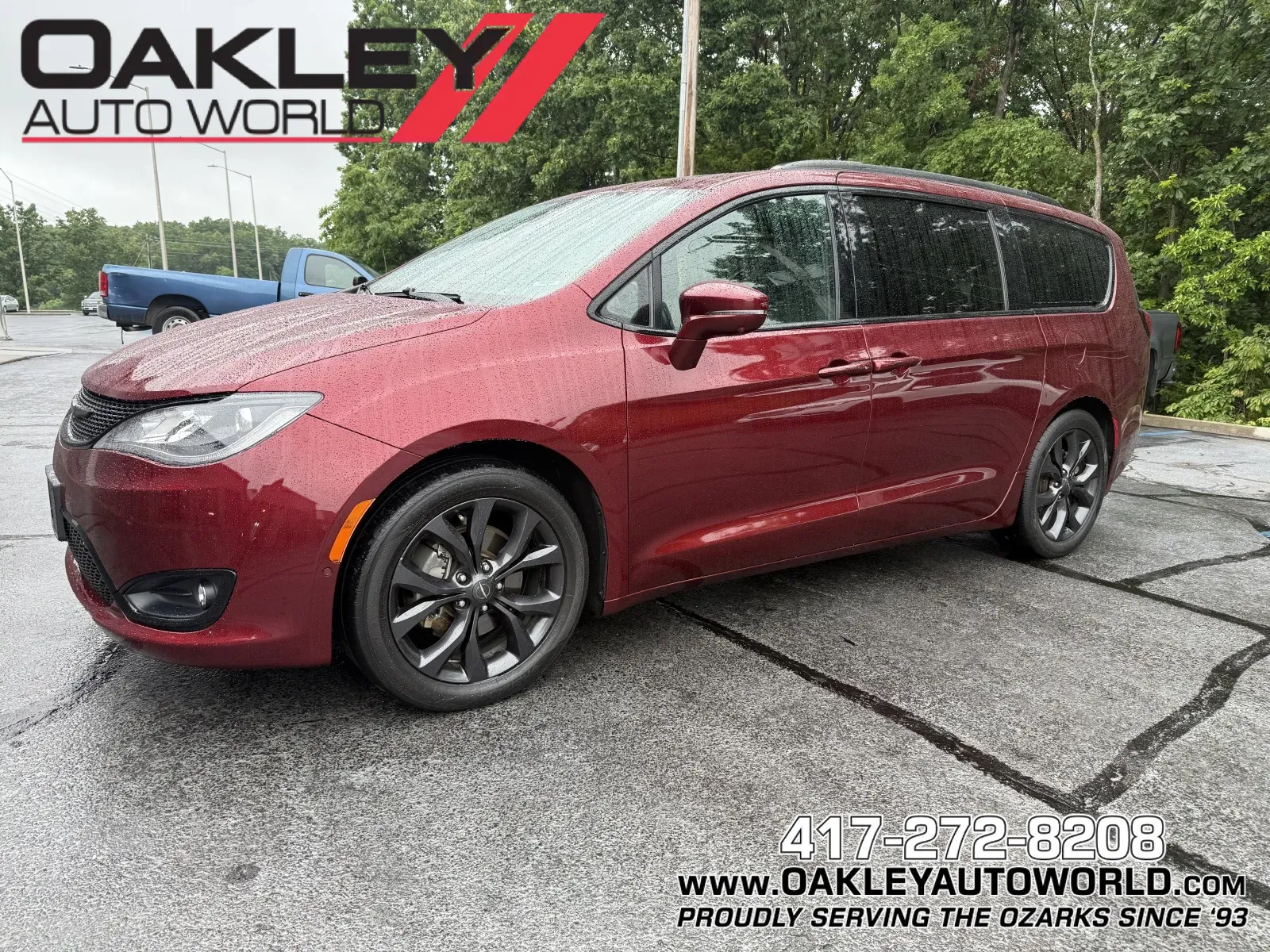 2020 Chrysler Pacifica Limited's photo