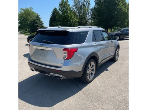 More photos of 2020 Ford Explorer Platinum at Oakley Auto World, MO