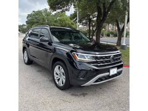 More photos of 2021 Volkswagen Atlas 3.6L V6 SE w/Technology at Oakley Auto World, MO