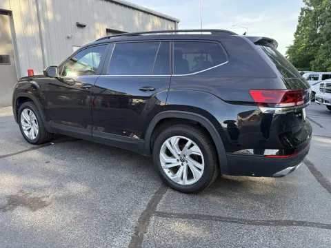 Photos of 2021 Volkswagen Atlas 3.6L V6 SE w/Technology for sale in Branson West, MO at Oakley Auto World