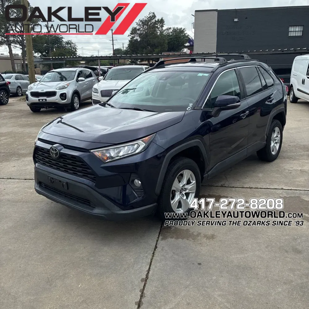 2020 Toyota RAV4 XLE FWD's photo