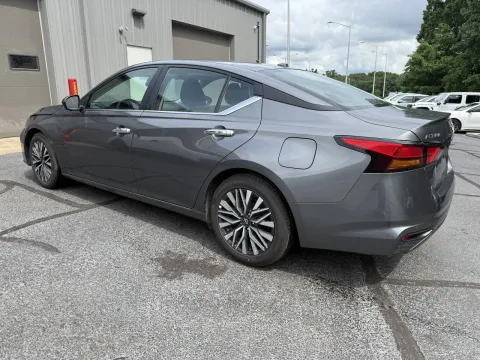 Photos of 2025 Nissan Altima 2.5 SV for sale in Branson West, MO at Oakley Auto World