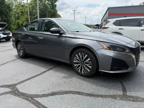 More photos of 2025 Nissan Altima 2.5 SV at Oakley Auto World, MO