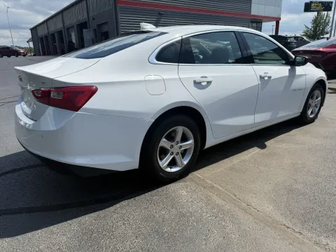 More photos of 2024 Chevrolet Malibu LT at Oakley Auto World, MO