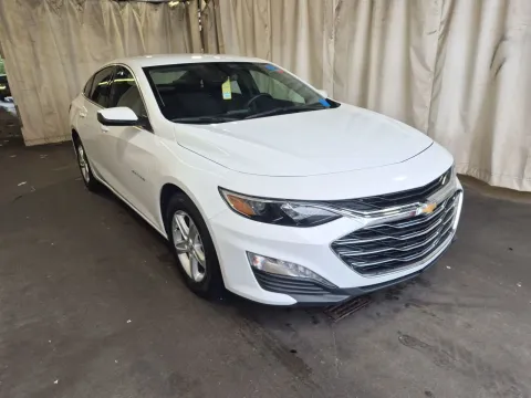 More photos of 2024 Chevrolet Malibu LT at Oakley Auto World, MO