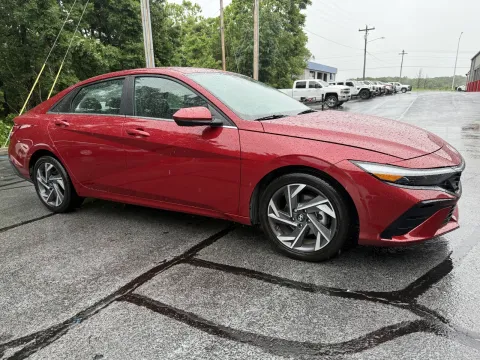 More photos of 2025 Hyundai Elantra SEL Convenience at Oakley Auto World, MO