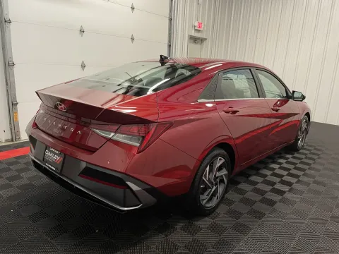 More photos of 2025 Hyundai Elantra SEL Convenience at Oakley Auto World, MO
