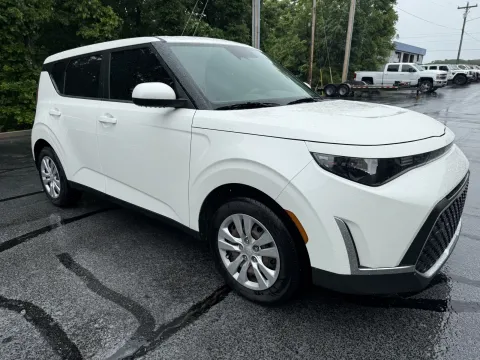 More photos of 2023 Kia Soul LX at Oakley Auto World, MO