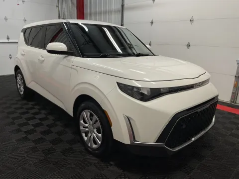 More photos of 2023 Kia Soul LX at Oakley Auto World, MO