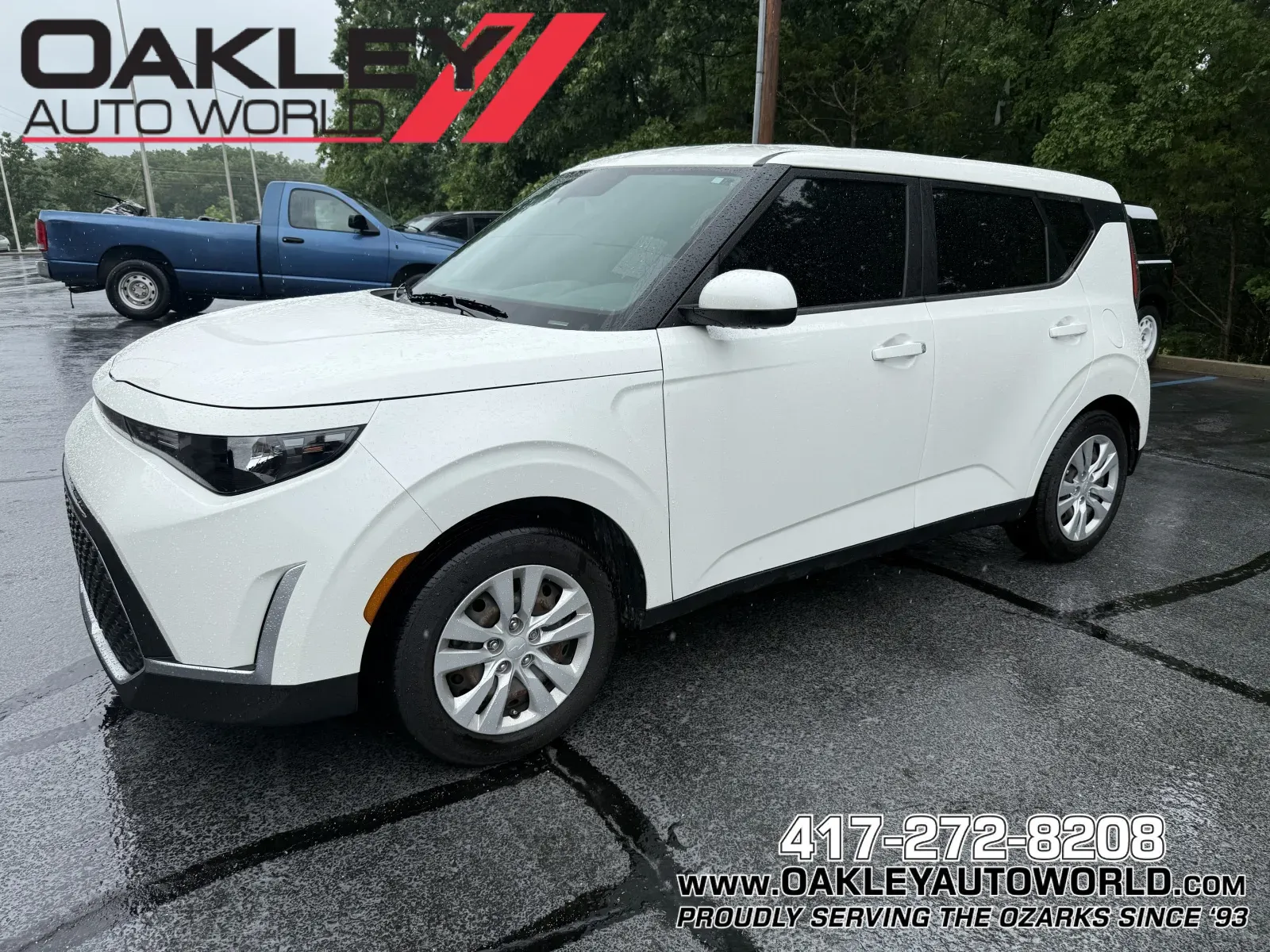 White 2023 Kia Soul LX for sale in Branson West, MO