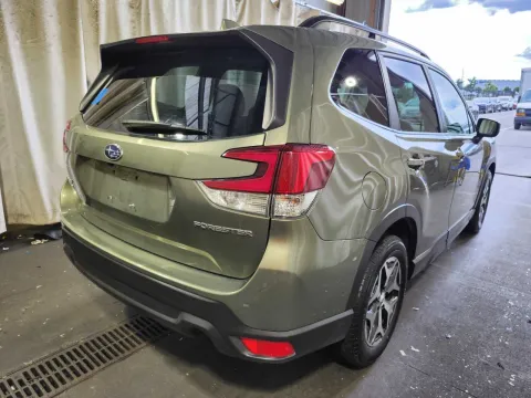 More photos of 2019 Subaru Forester Premium at Oakley Auto World, MO